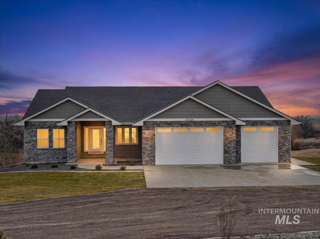 Photo of 25701 Clydesdale Ln, Parma, WY 82605 (MLS # 98973628)