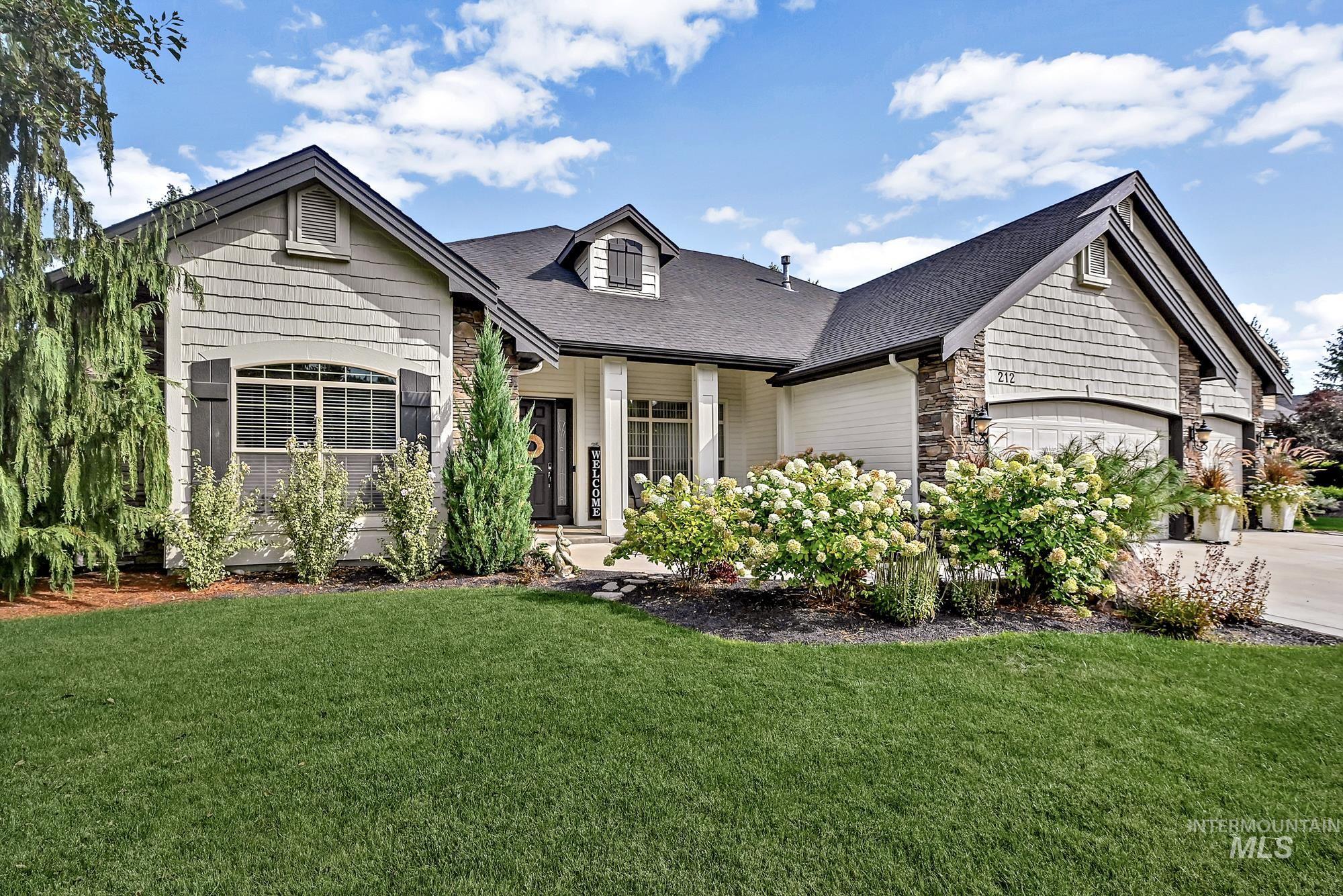 212 W Cottonwood Ct.