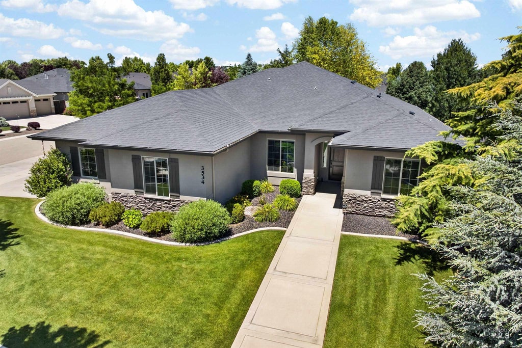 Photo of 3534 W Sand Wedge St, Meridian, ID 83646 (MLS # 98990634)