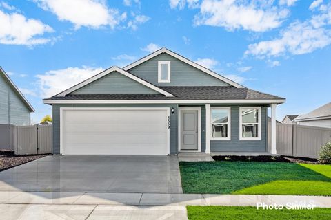 Photo of 18446 N Sparkleberry Ave, Nampa, ID 83687 (MLS # 98963858)