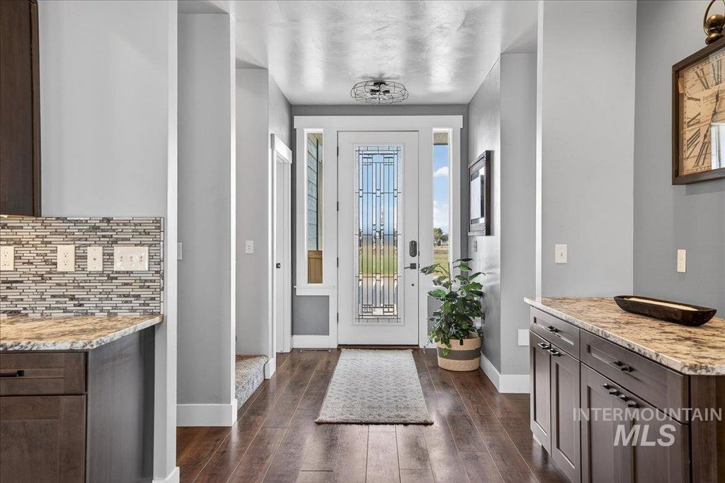 Photo of 8150 S Locust Grove Rd, Meridian, ID 83642 (MLS # 98977002)