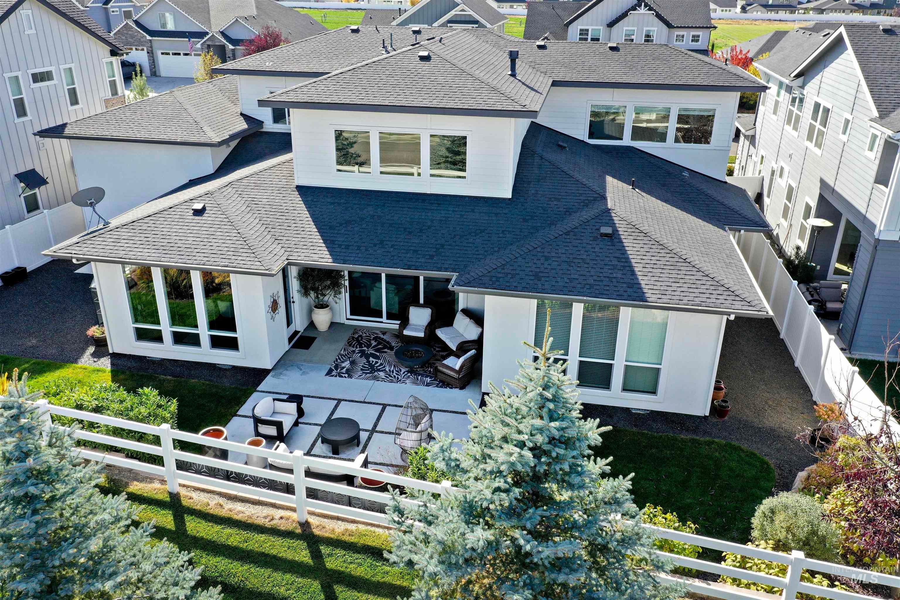 7772 W Cardinal Dr.