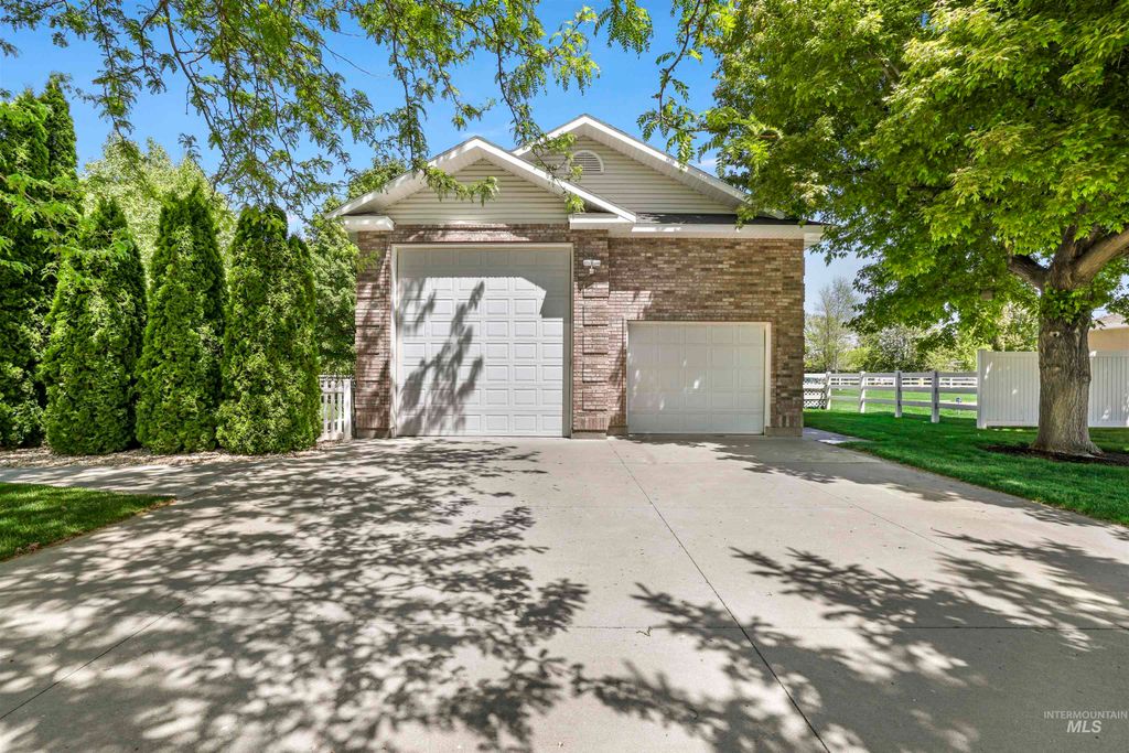 Photo of 3512 3980 N, Kimberly, ID 83341 (MLS # 98946886)