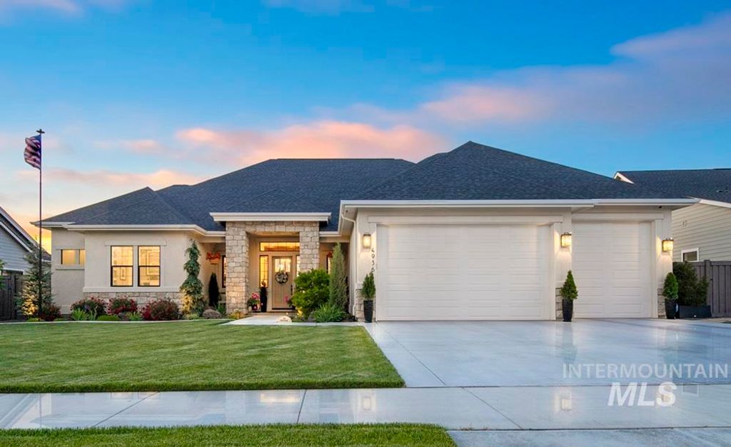 Photo of 4936 W Tia Inez St, Eagle, ID 83616 (MLS # 98983141)