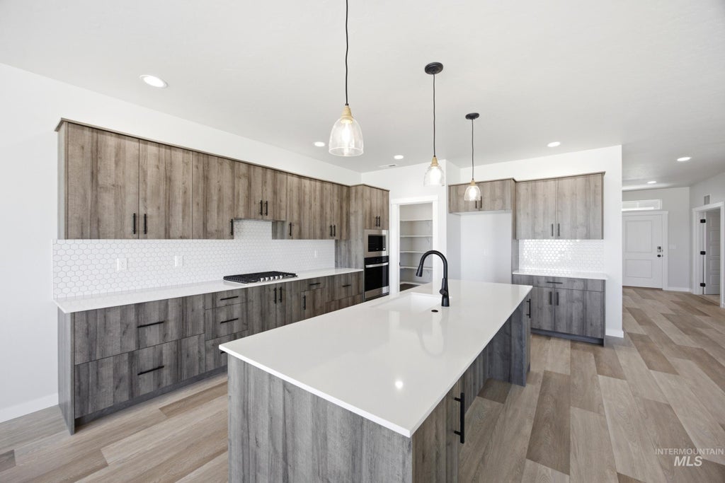 Photo of 1015 E Crab Springs St, Nampa, ID 83686 (MLS # 99001381)