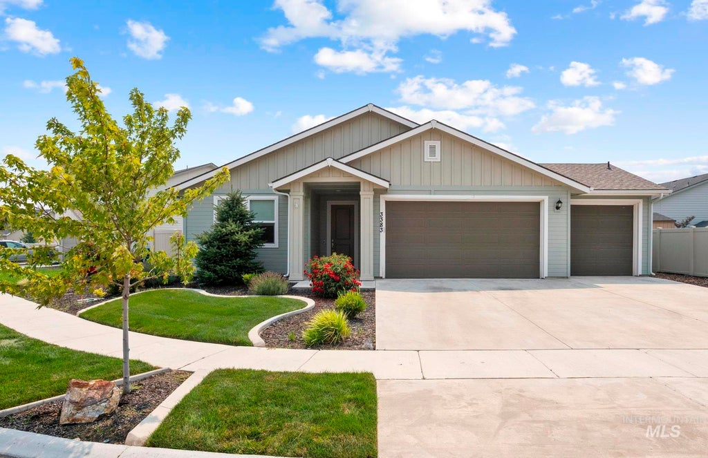 Photo of 3383 E Mossy Oak Dr, Nampa, ID 83686 (MLS # 98996748)