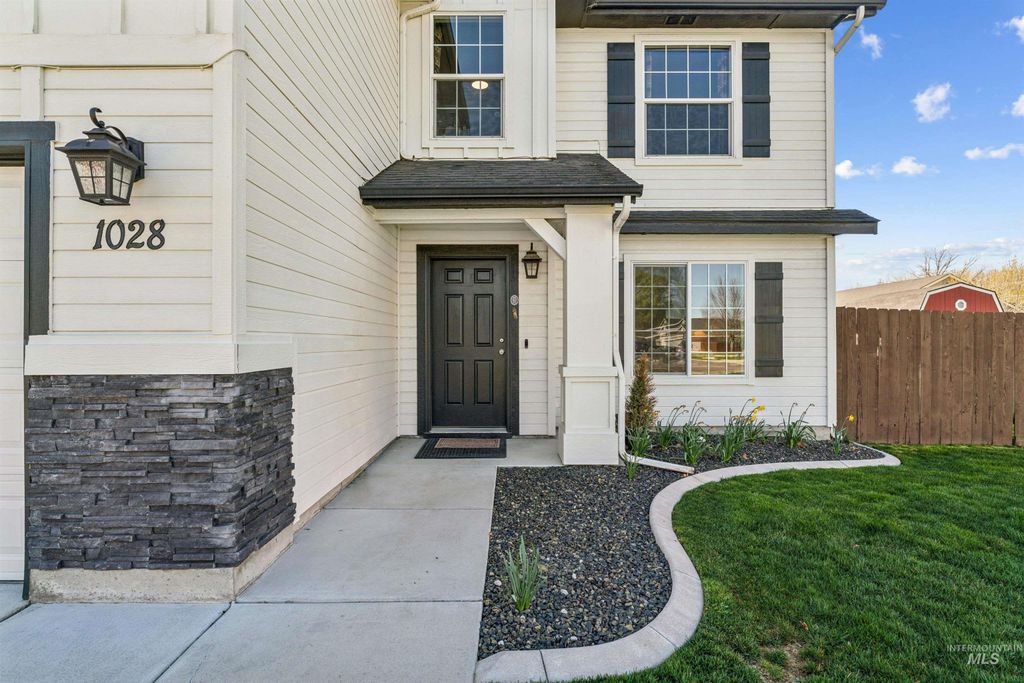 Photo of 1028 N Star Bright Lane, Star, ID 83669 (MLS # 98980986)