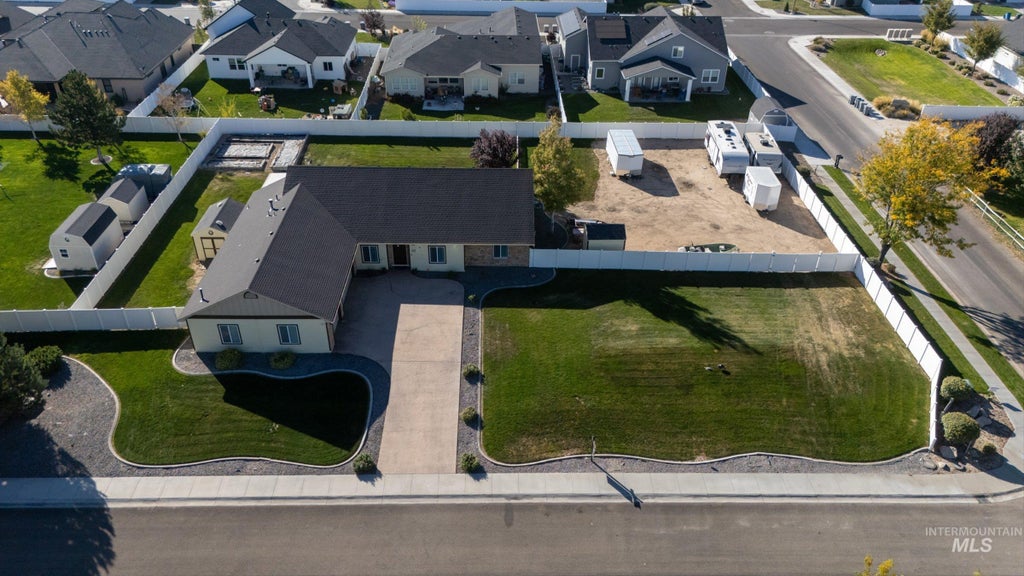 Photo of 83 S Smiley Court, Nampa, ID 83687 (MLS # 99003088)