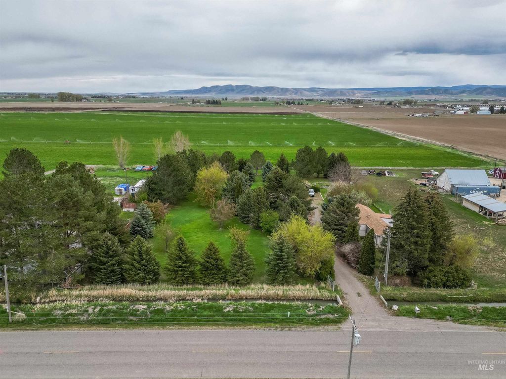 Photo of 369 S 150 E, Burley, ID 83318 (MLS # 98982581)