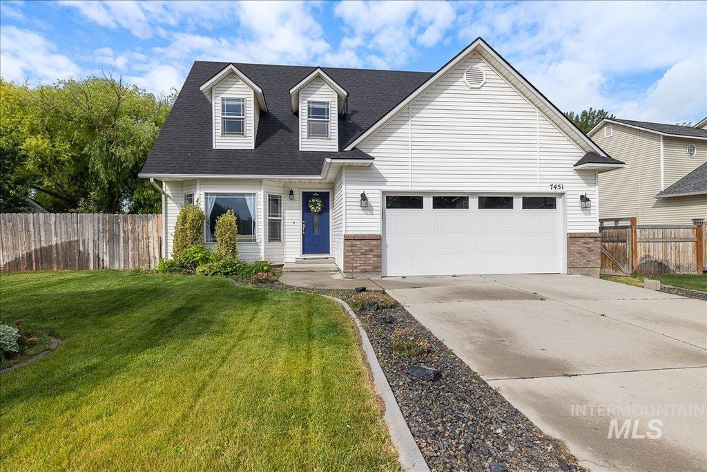 Photo of 7451 Bay Meadows Drive, Nampa, ID 83687 (MLS # 98971872)