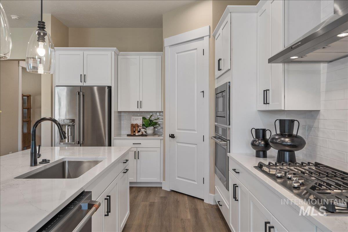 1221 Stirling Meadows Ct