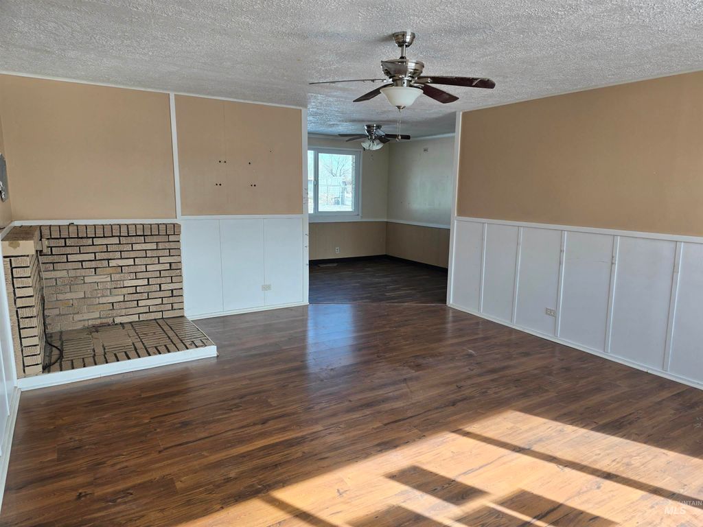 Photo of 14 100 South, Rupert, ID 83350 (MLS # 98980284)