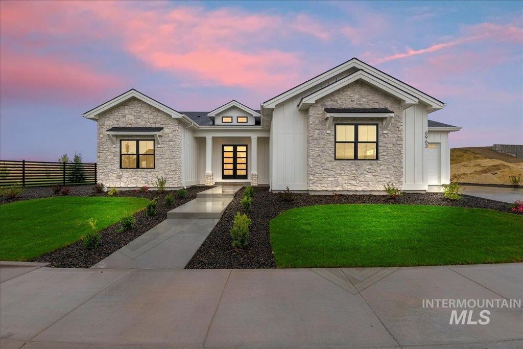 Photo of 6963 N Cairnhill Way, Eagle, ID 83616 (MLS # 98971125)