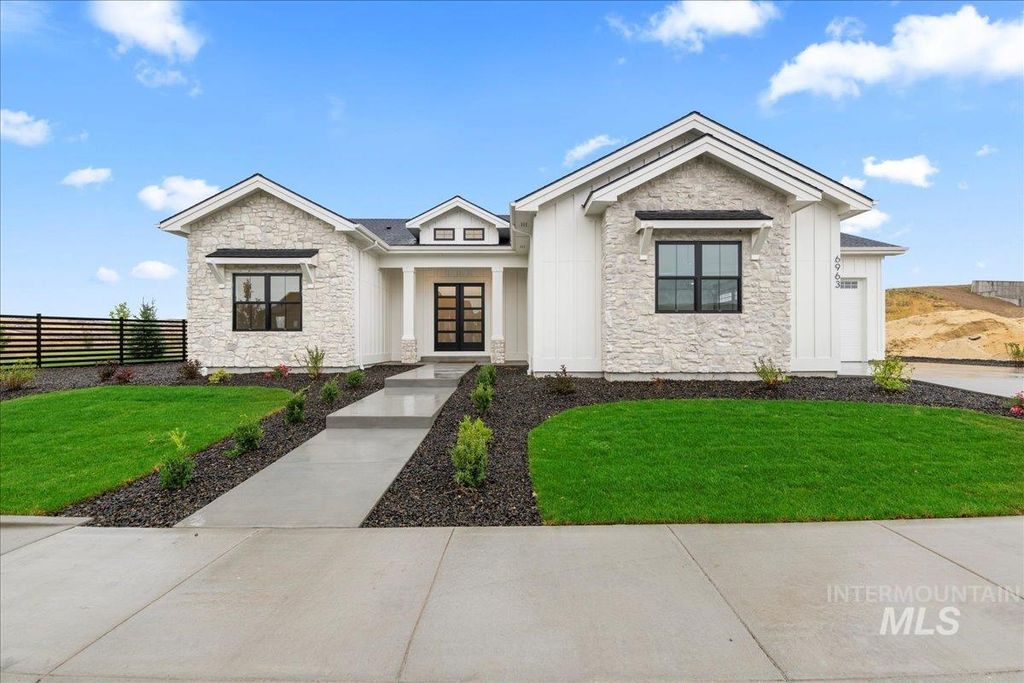 Photo of 6963 N Cairnhill Way, Eagle, ID 83616 (MLS # 98971125)