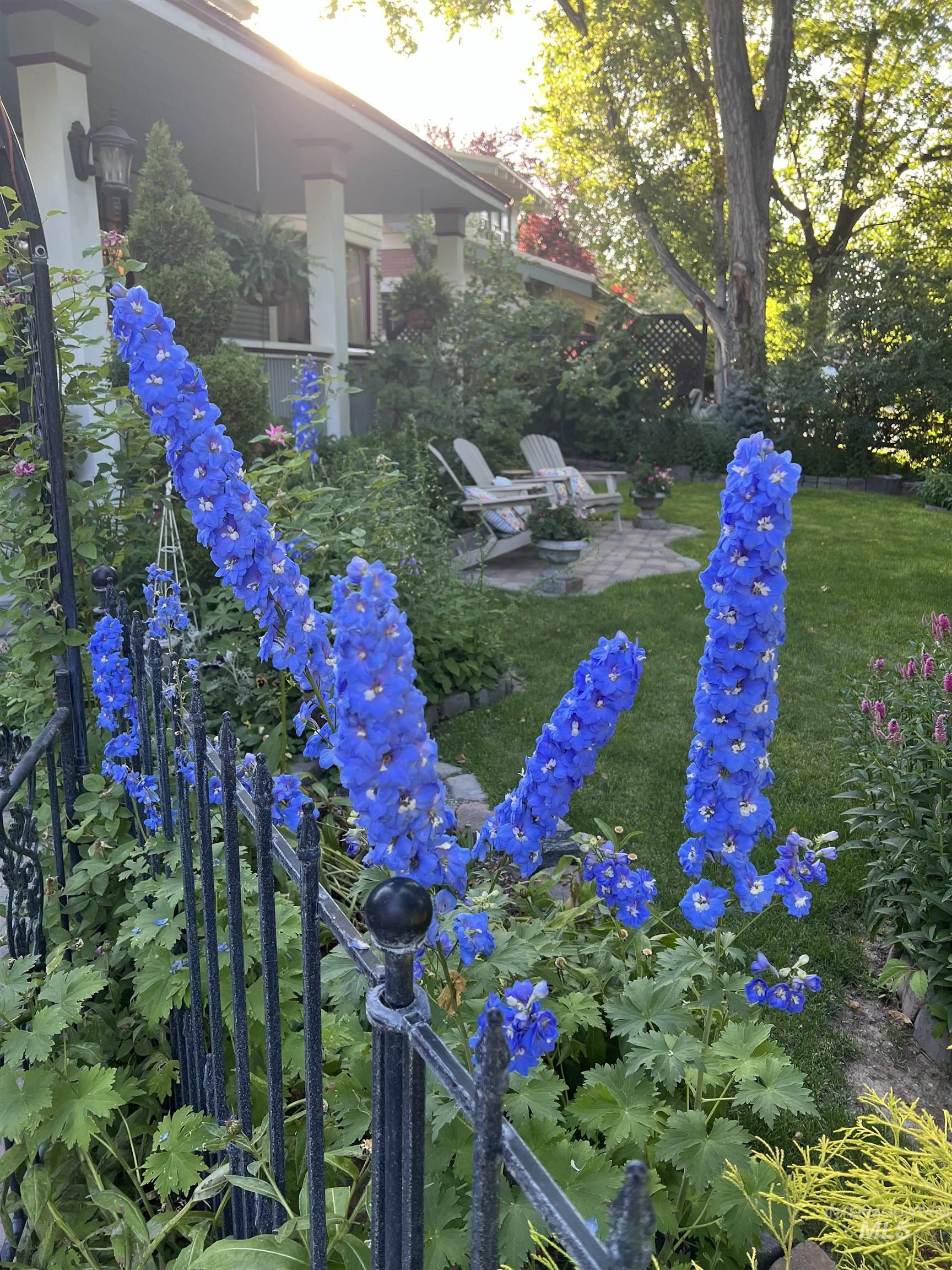 201 10th Avenue North