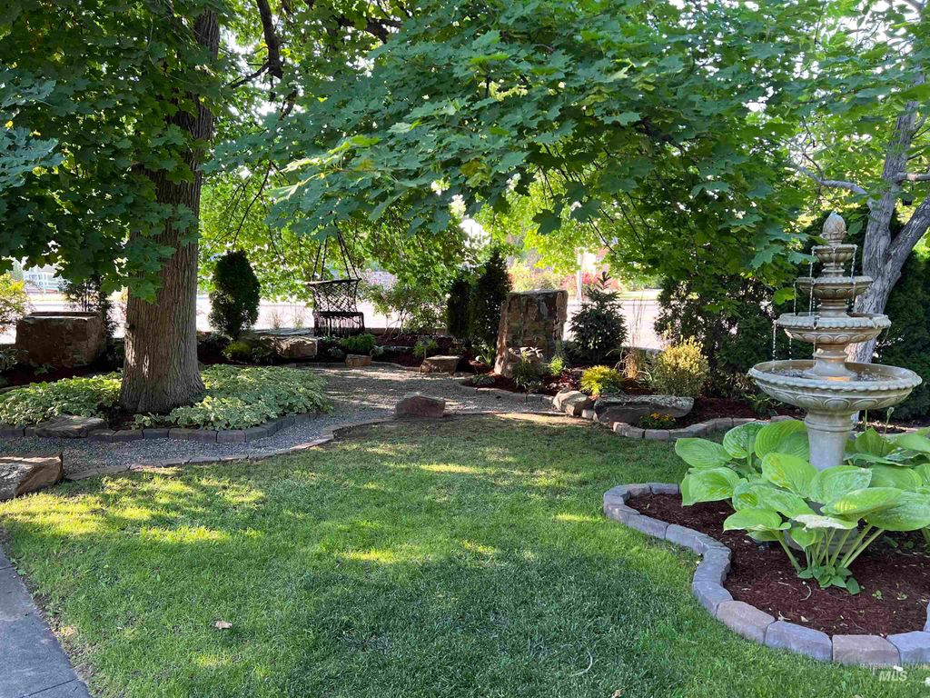 Photo of 201 10th Avenue North Ave, Twin Falls, ID 83301 (MLS # 98963792)