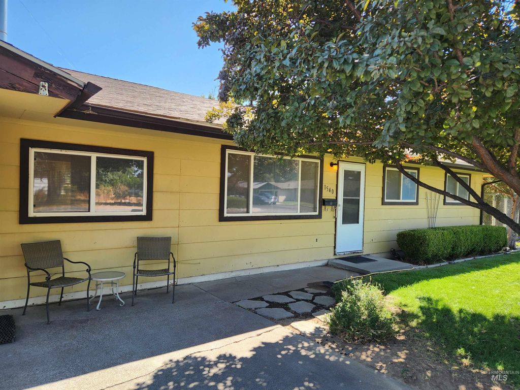 Photo of 1540 N 10th E, Mountain Home, ID 83647 (MLS # 98966576)