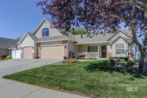 Photo of 482 W Davenport St, Meridian, ID 83642 (MLS # 98962147)