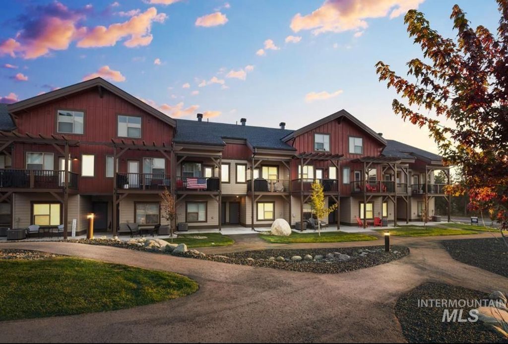 Photo of 211 Broken Pine Lane, McCall, ID 83638 (MLS # 98971303)