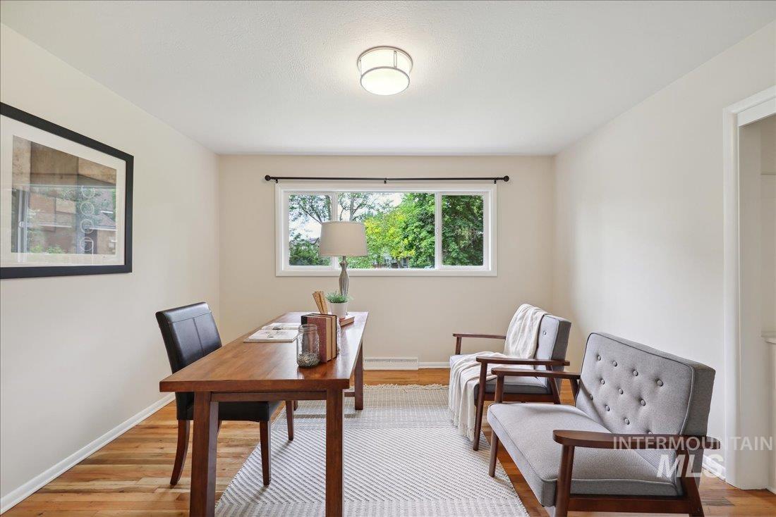 Boise, Idaho 83702, United States, 4 Bedrooms Bedrooms, ,3 BathroomsBathrooms,Residential,Active,135329