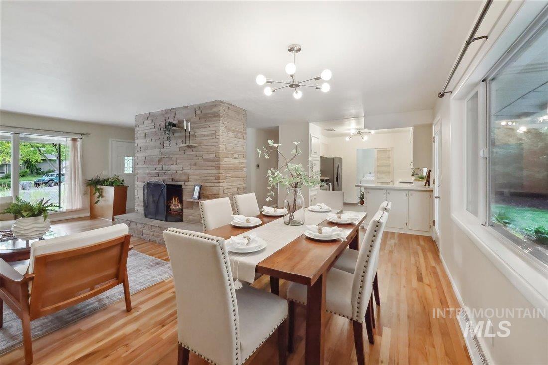 Boise, Idaho 83702, United States, 4 Bedrooms Bedrooms, ,3 BathroomsBathrooms,Residential,Active,135329