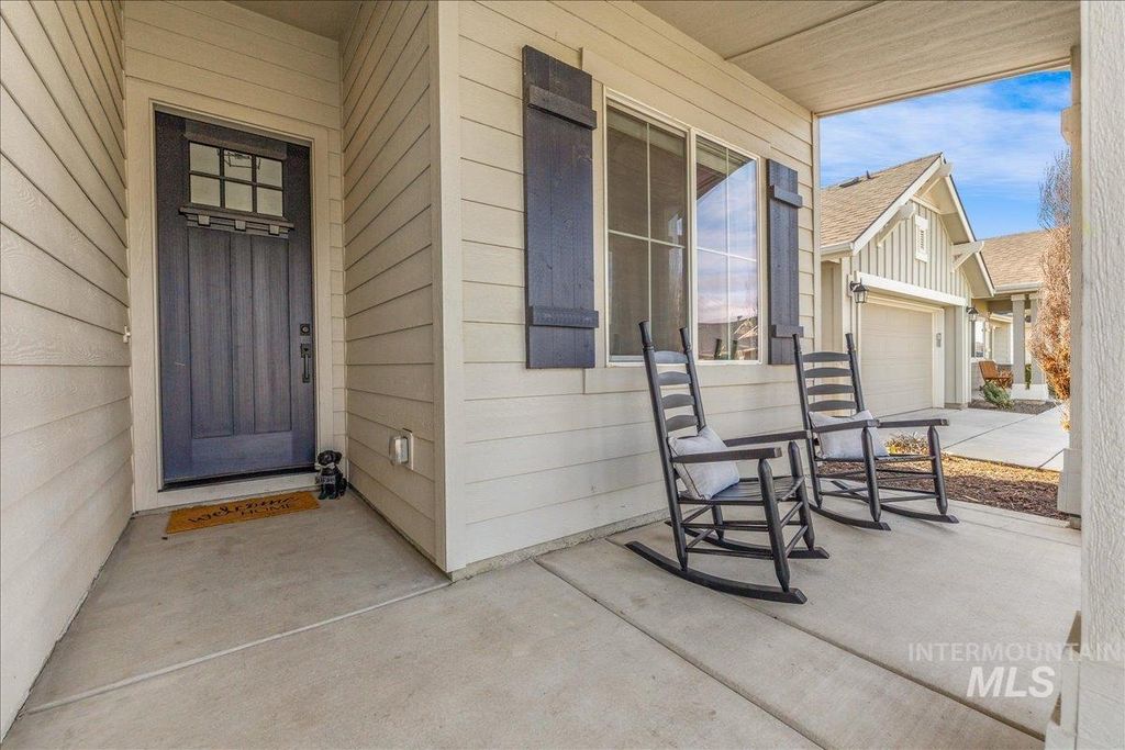 Photo of 5825 W Daphne Dr, Meridian, ID 83646 (MLS # 98978573)