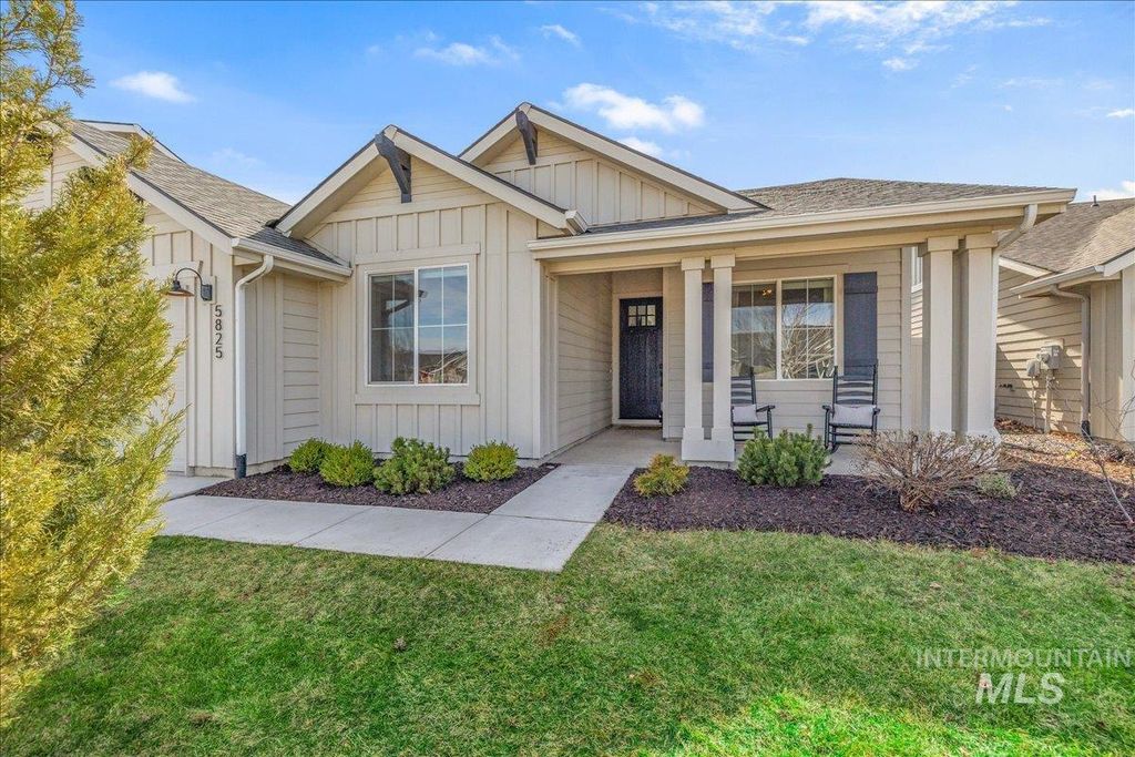 Photo of 5825 W Daphne Dr, Meridian, ID 83646 (MLS # 98978573)