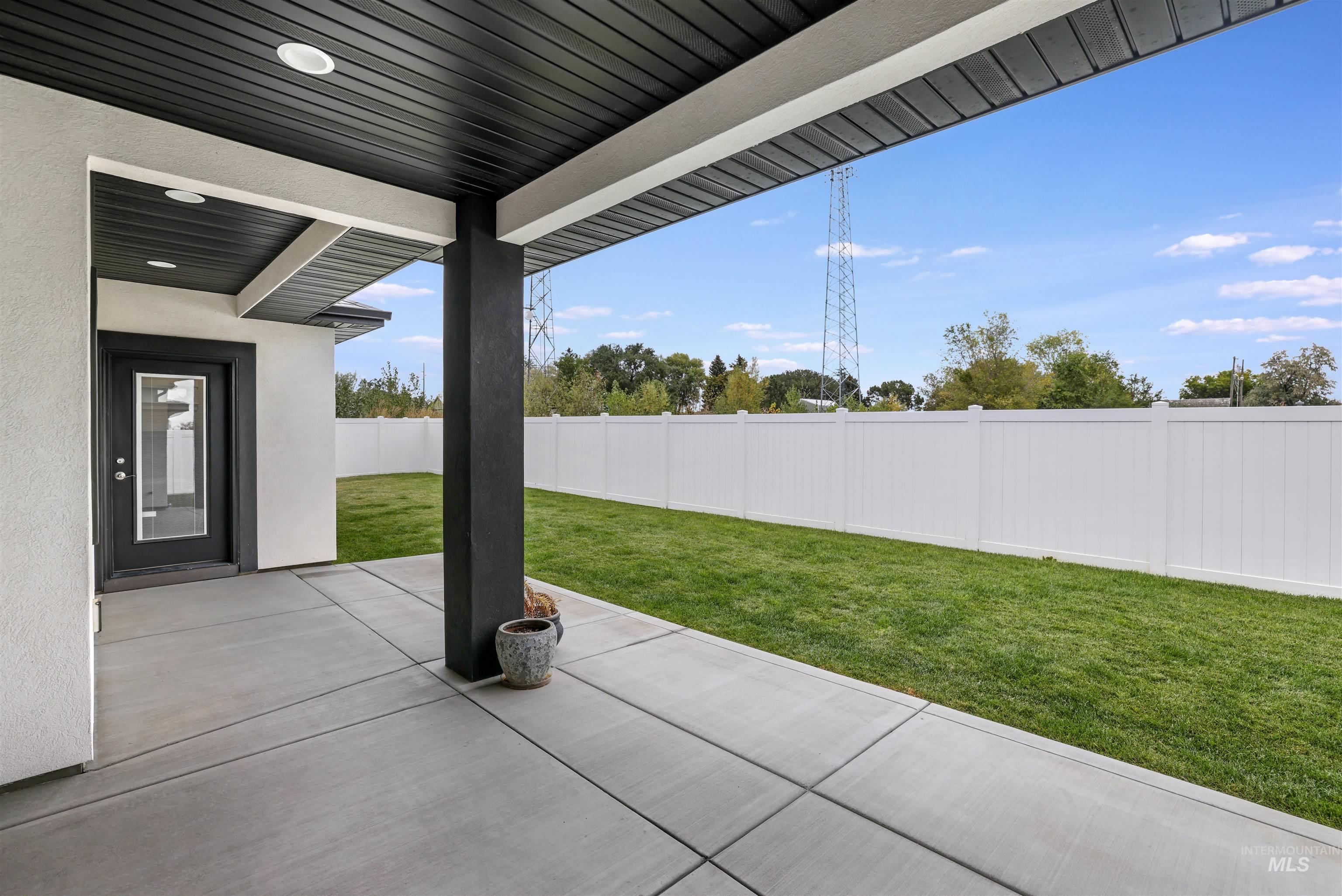 1512 Bird Farm Dr.