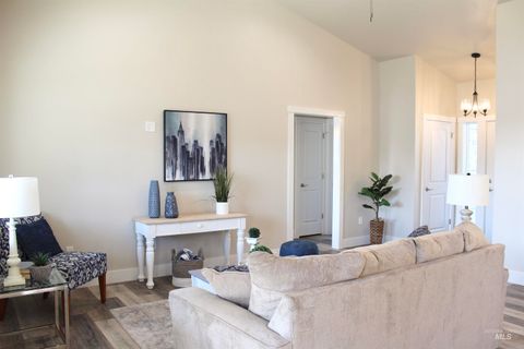 Photo of 1512 Bird Farm Dr, Jerome, ID 83338 (MLS # 98964737)