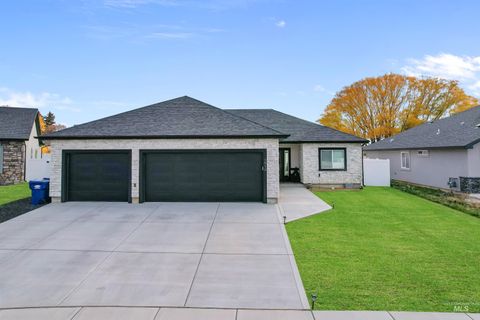 Photo of 1512 Bird Farm Dr, Jerome, ID 83338 (MLS # 98964737)