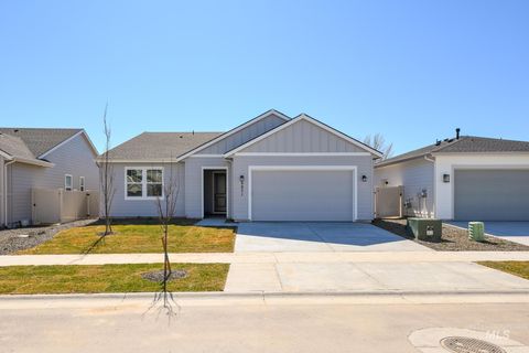 Photo of 9071 W Moon River Dr, Star, ID 83669 (MLS # 98974849)