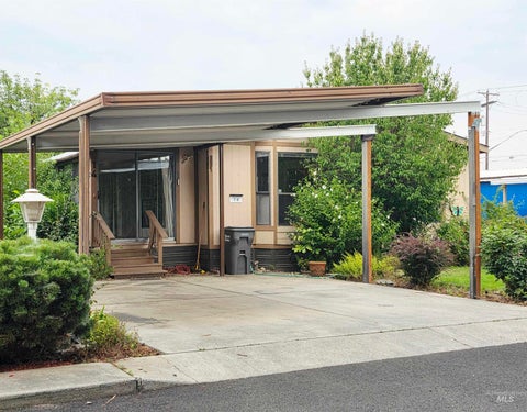 Photo of 2015 6th Ave #14, Clarkston, WA 99403 (MLS # 99000047)