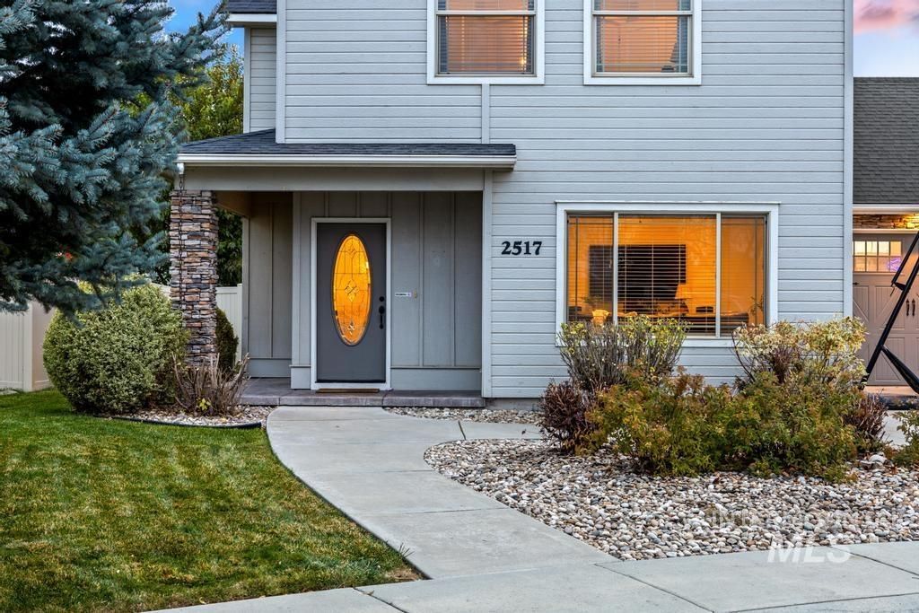 Photo of 2517 W Sherman Avenue, Nampa, ID 83686 (MLS # 98966750)