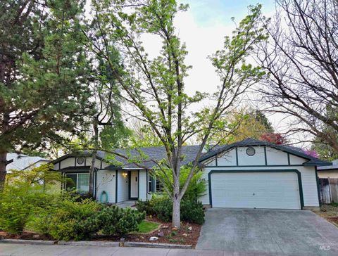 Photo of 7218 W Saxton Dr, Boise, ID 83714 (MLS # 98981723)