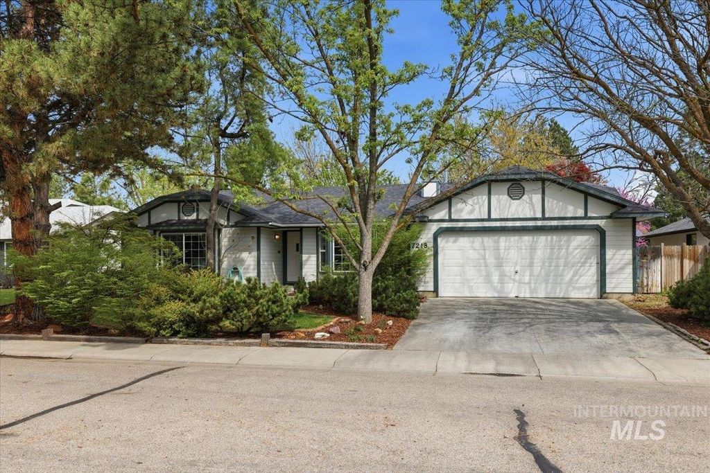 Photo of 7218 W Saxton Dr, Boise, ID 83714 (MLS # 98981723)