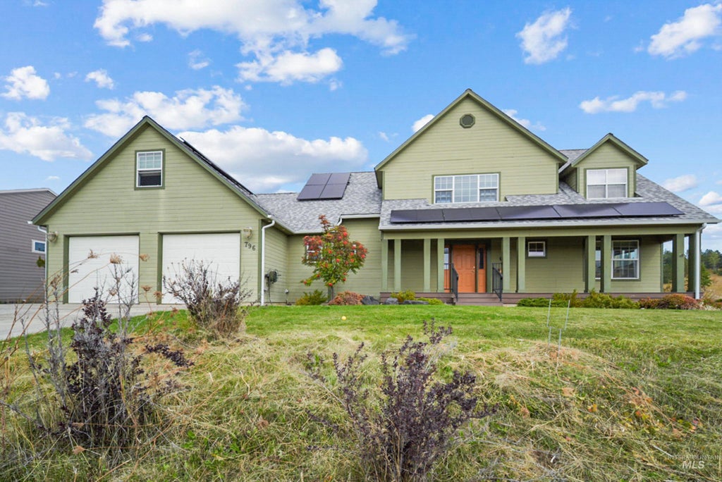 Photo of 796 Panorama Drive, Moscow, ID 83843 (MLS # 99002559)