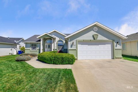 Photo of 1558 Brookside Loop, Twin Falls, ID 83301 (MLS # 98983546)