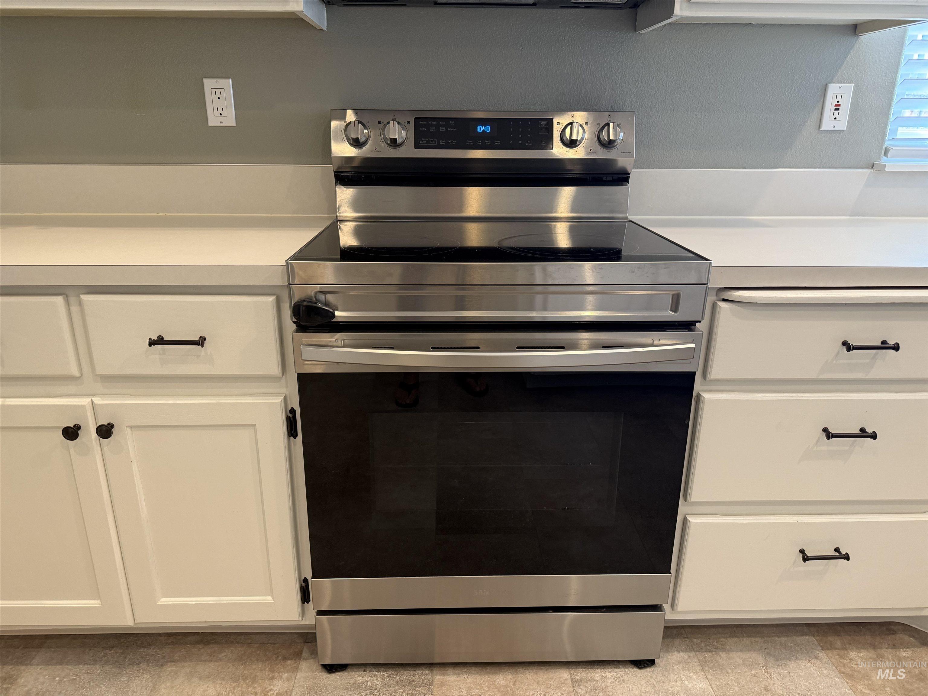 Meridian, Idaho 83646, United States, 3 Bedrooms Bedrooms, ,2 BathroomsBathrooms,Residential,Pending,118798