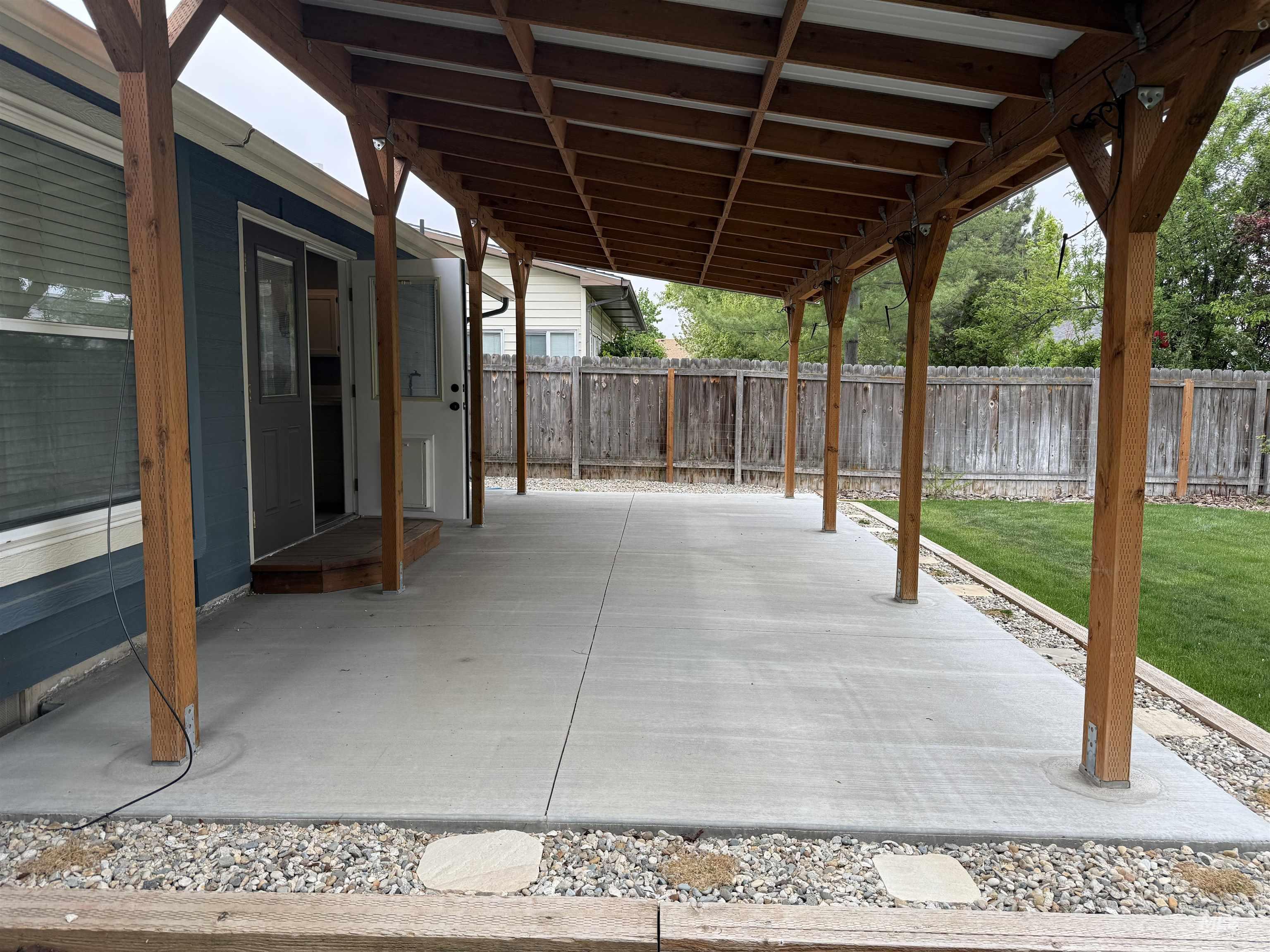 Meridian, Idaho 83646, United States, 3 Bedrooms Bedrooms, ,2 BathroomsBathrooms,Residential,Pending,118798