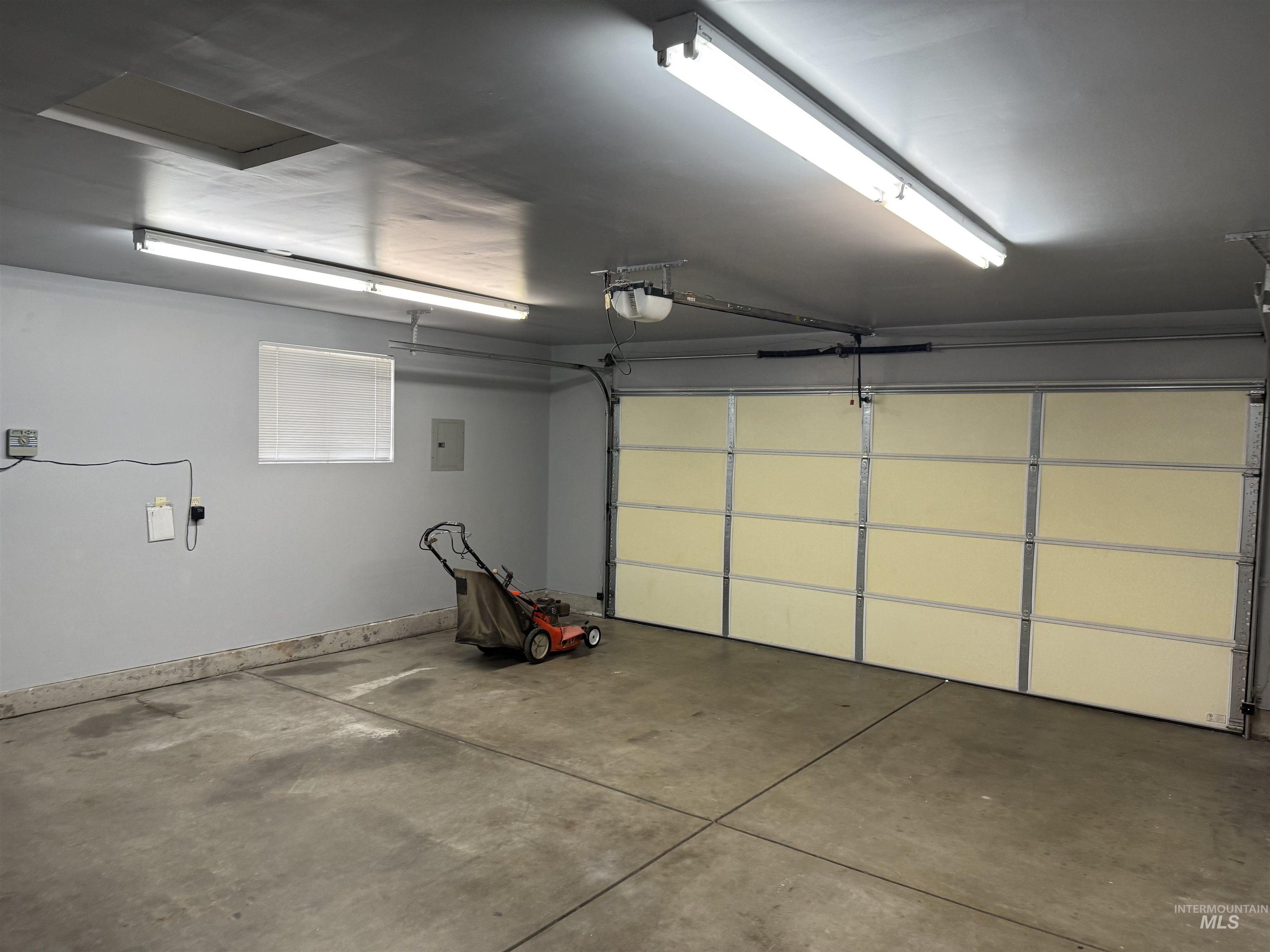 Meridian, Idaho 83646, United States, 3 Bedrooms Bedrooms, ,2 BathroomsBathrooms,Residential,Pending,118798