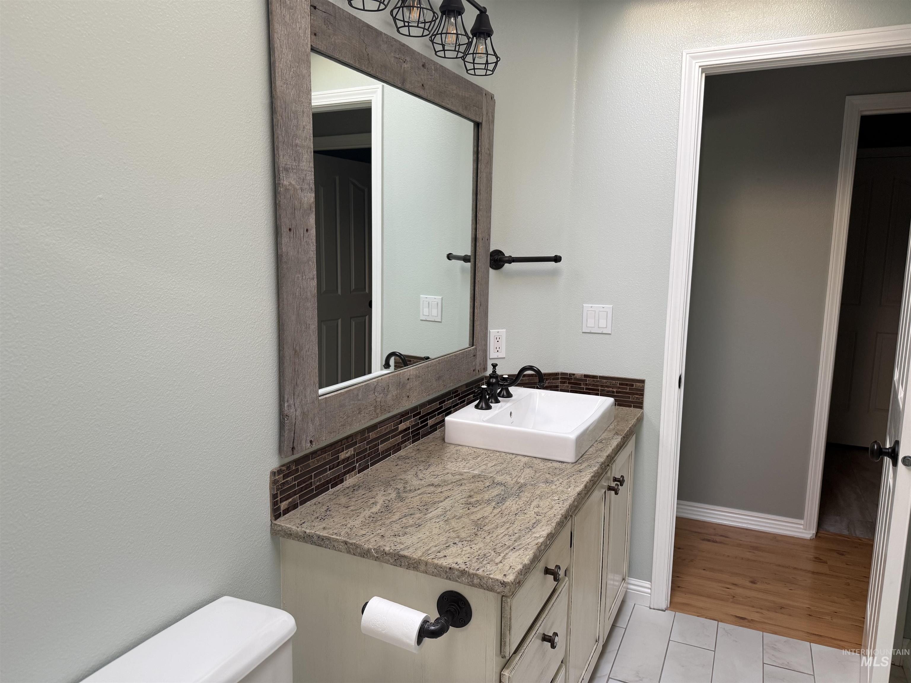 Meridian, Idaho 83646, United States, 3 Bedrooms Bedrooms, ,2 BathroomsBathrooms,Residential,Pending,118798