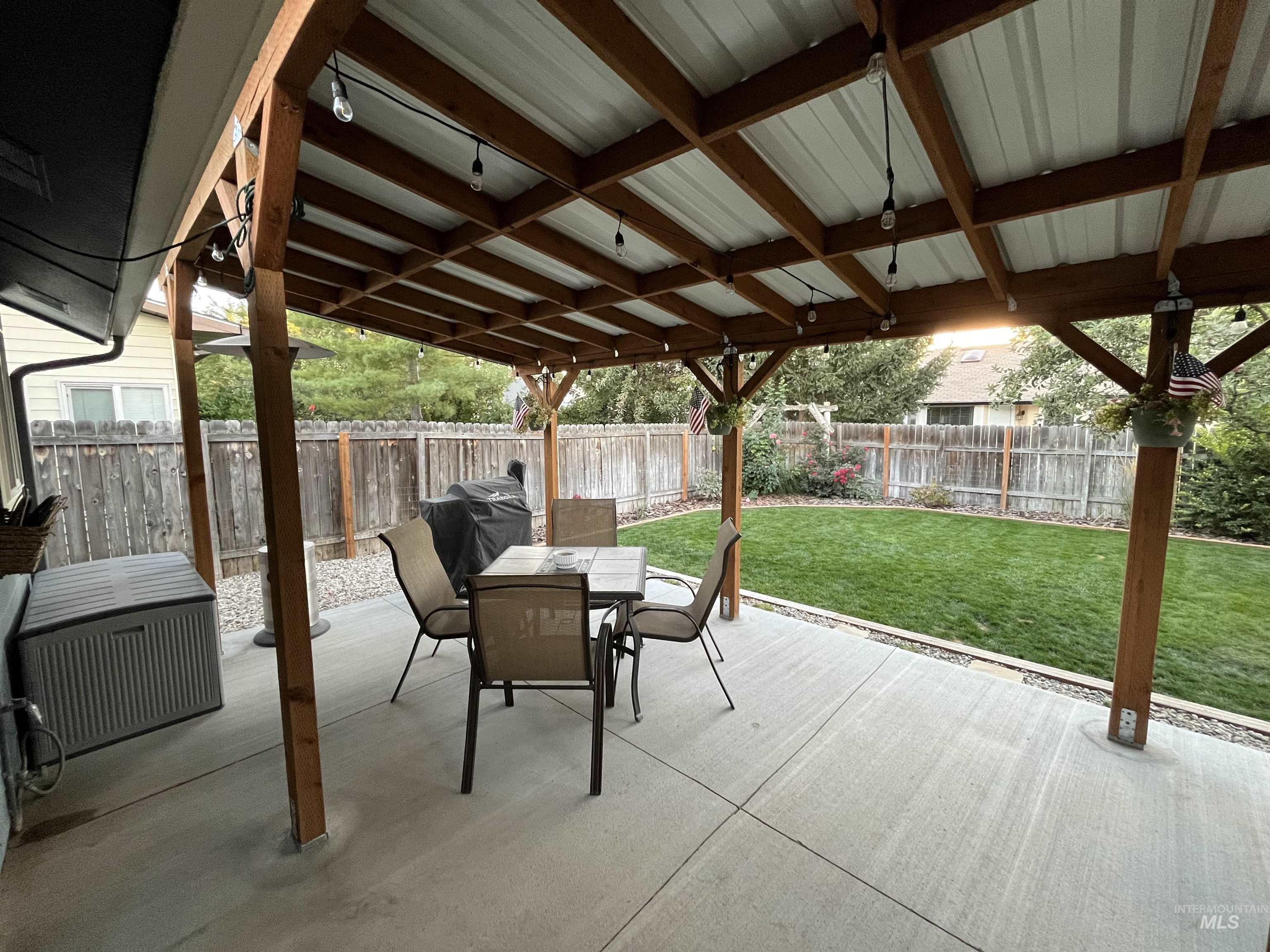 Meridian, Idaho 83646, United States, 3 Bedrooms Bedrooms, ,2 BathroomsBathrooms,Residential,Pending,118798