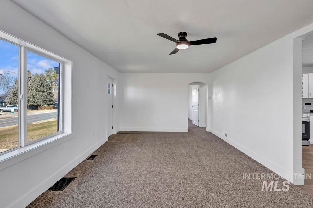 Photo of 318 N Date St, Jerome, ID 83338 (MLS # 98973886)