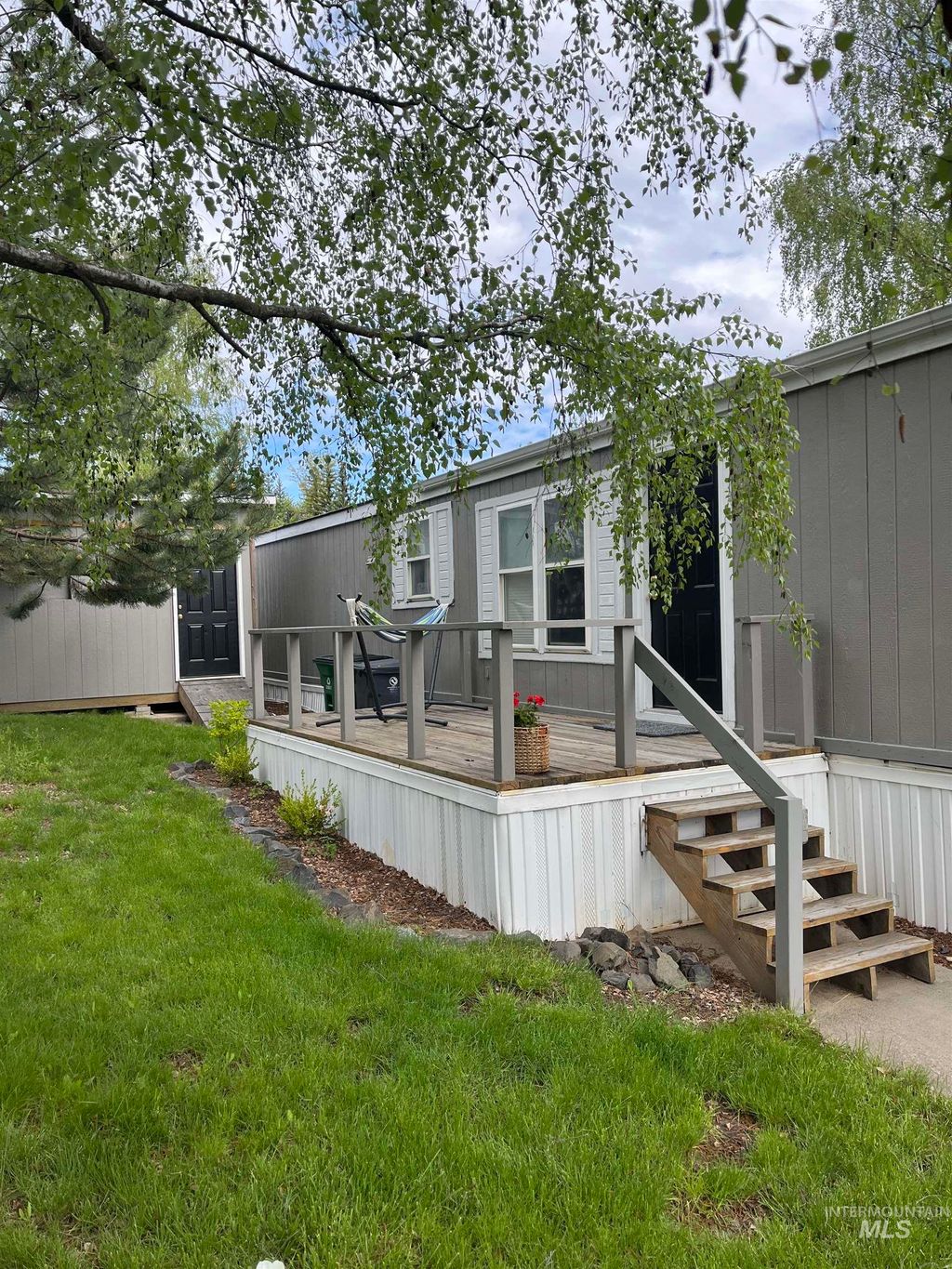 Photo of 411 N Almon St #415, Moscow, ID 83843 (MLS # 98987185)
