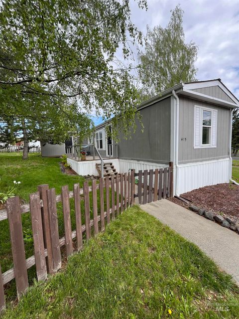 Photo of 411 N Almon St #415, Moscow, ID 83843 (MLS # 98987185)