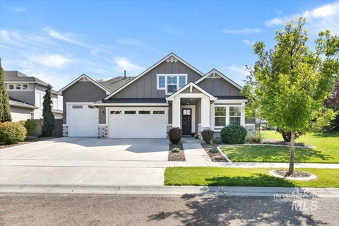 Photo of 3901 E Woodville Dr, Meridian, ID 83642 (MLS # 98999822)