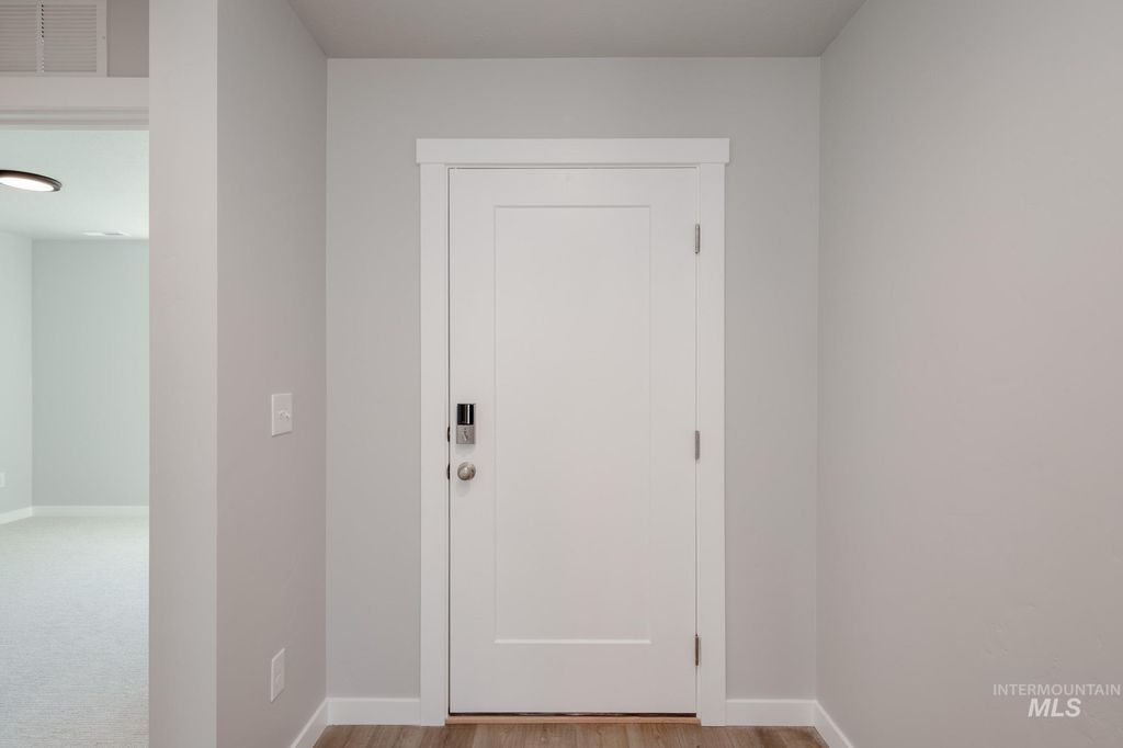 Photo of 3807 E Syracuse St, Nampa, ID 83686 (MLS # 98972127)