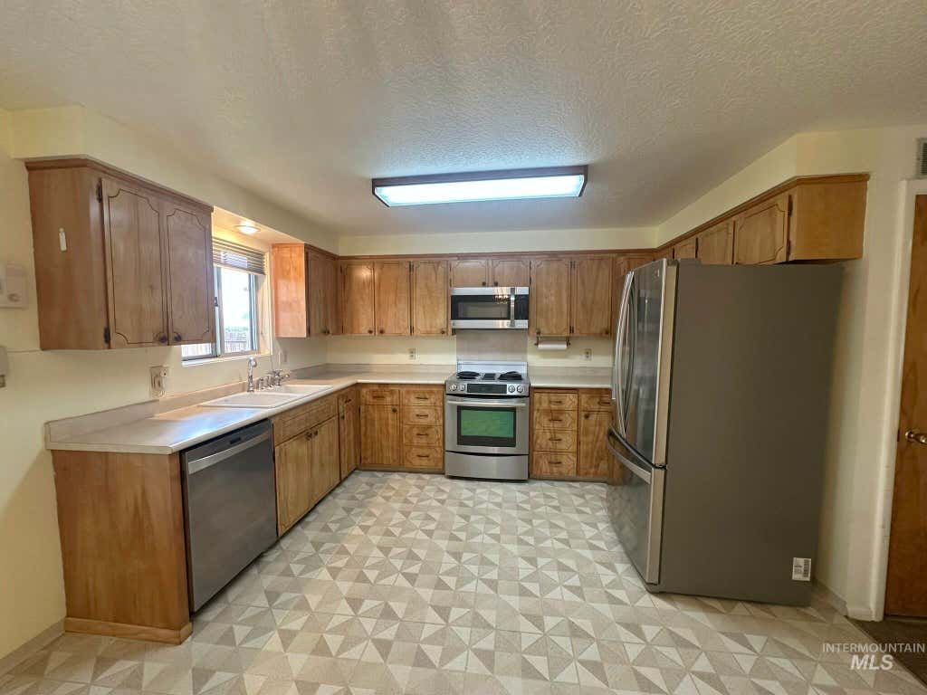 Photo of 4821 N Parkwood ST, Boise, ID 83704 (MLS # 98995724)