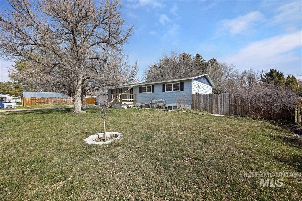 Photo of 568 Baker Street, Twin Falls, ID 83301 (MLS # 98978171)