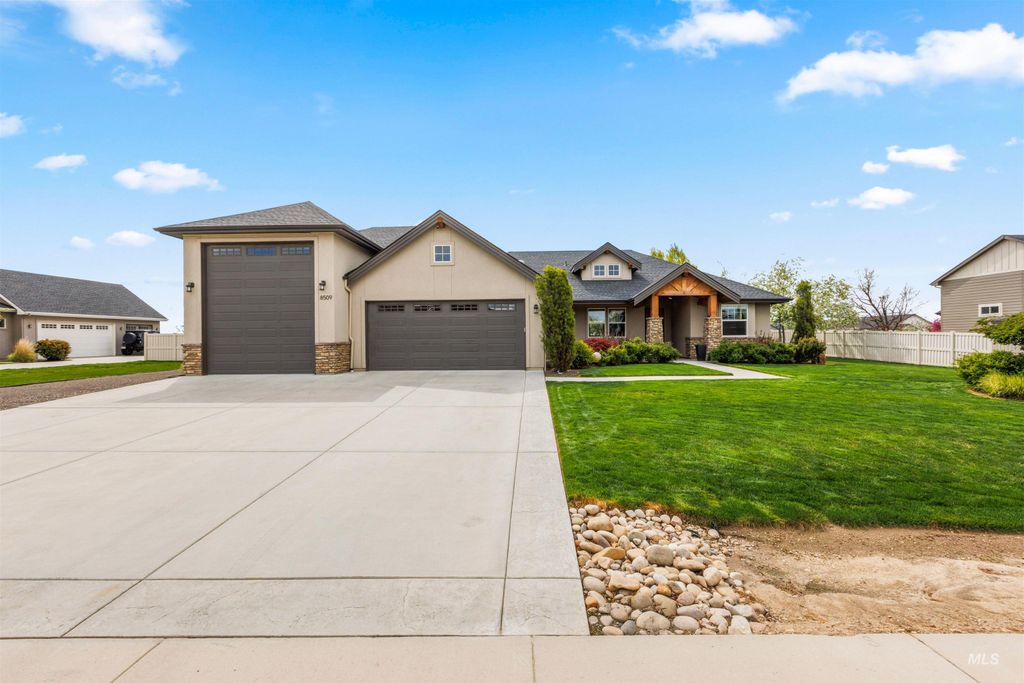 Photo of 8509 Silverwood Way, Middleton, ID 83644 (MLS # 98983358)